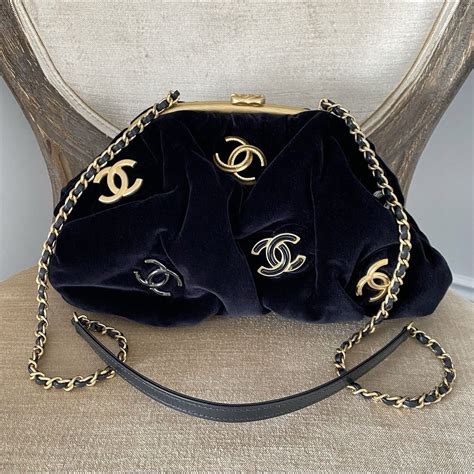 velvert shoulder bag chanel model|Chanel Velvet Shoulder .